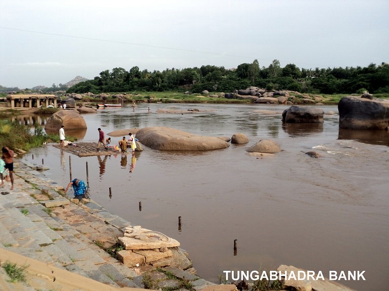 Tungabhadra Bank, Hampi